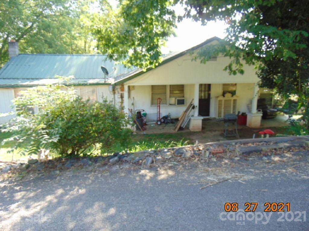 304 Greenvalley Place - Photo 1