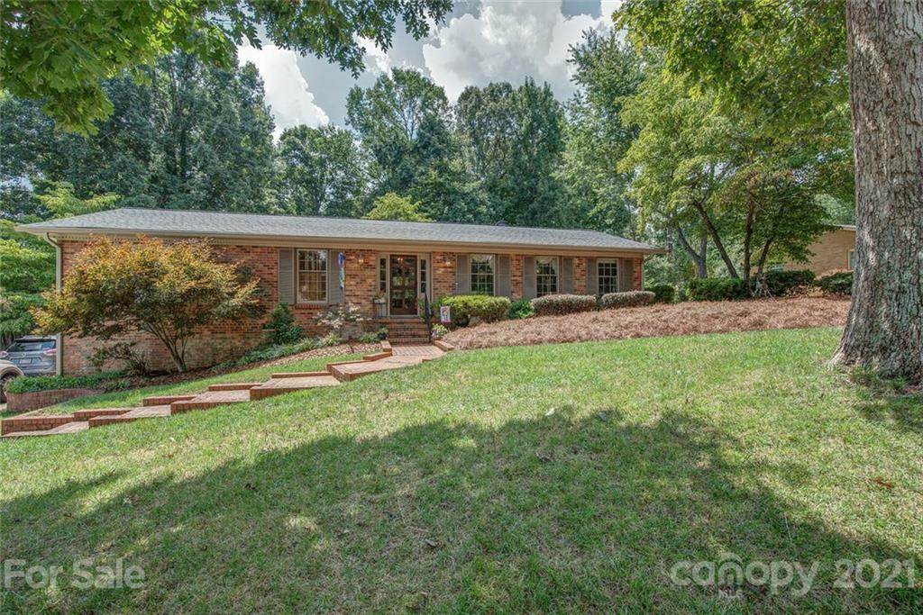 2165 Ridgewood Drive - Photo 1