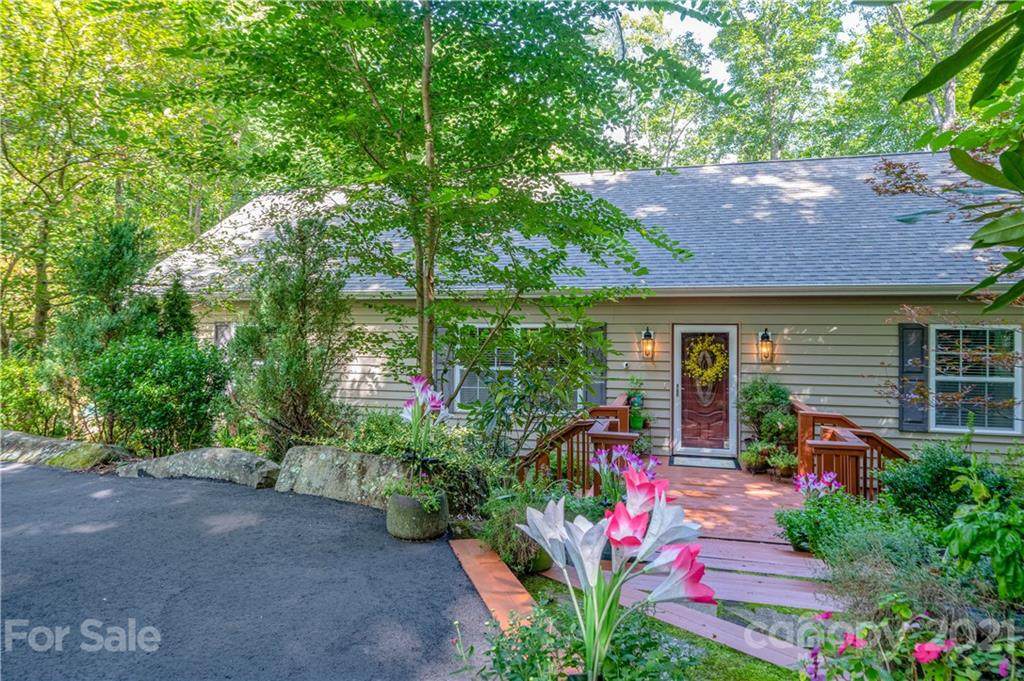 439 Toxaway Trail - Photo 1