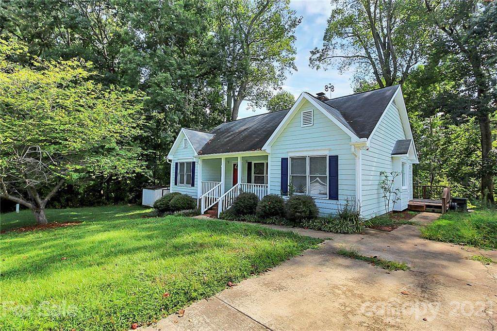 210 Red Oak Court - Photo 1