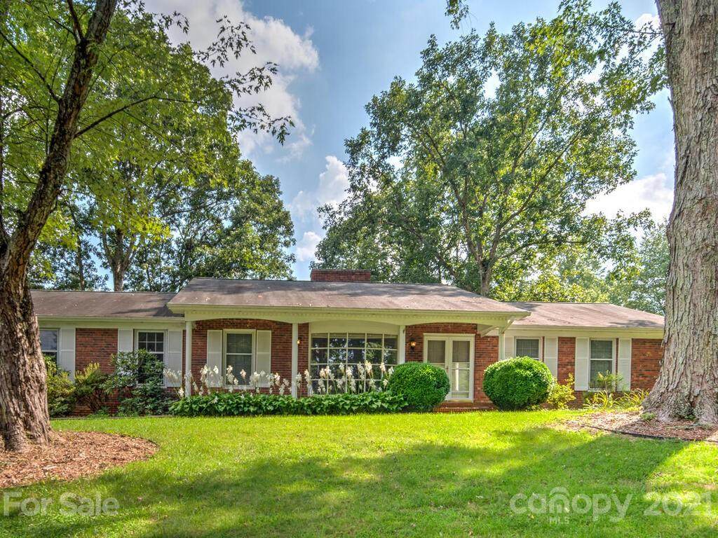 3135 Magnolia Drive - Photo 1