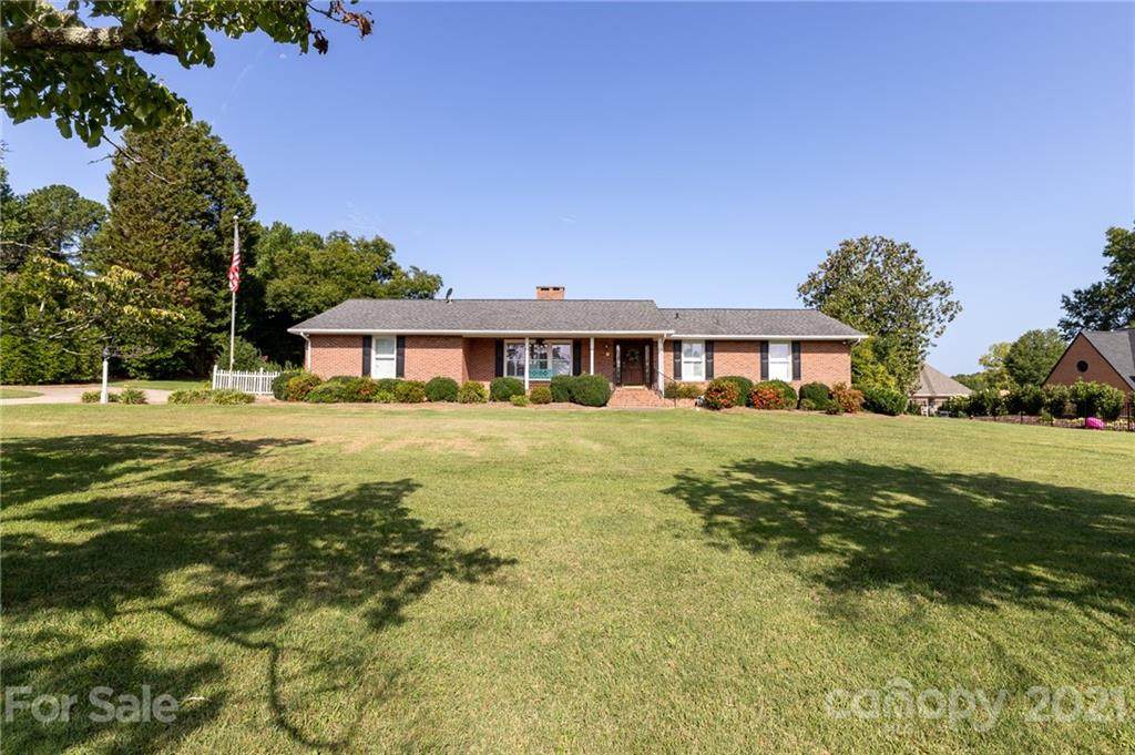 309 Roxford Road - Photo 1