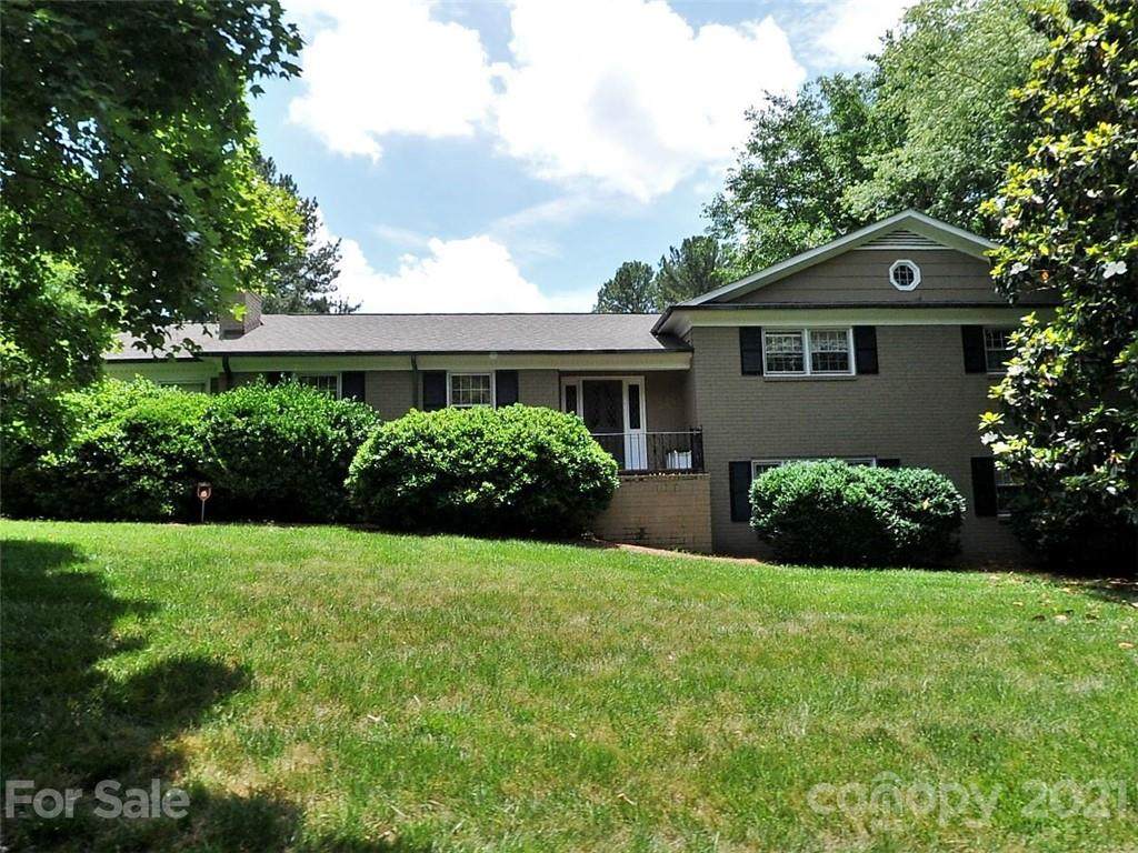 2911 Ferncliff Road - Photo 1