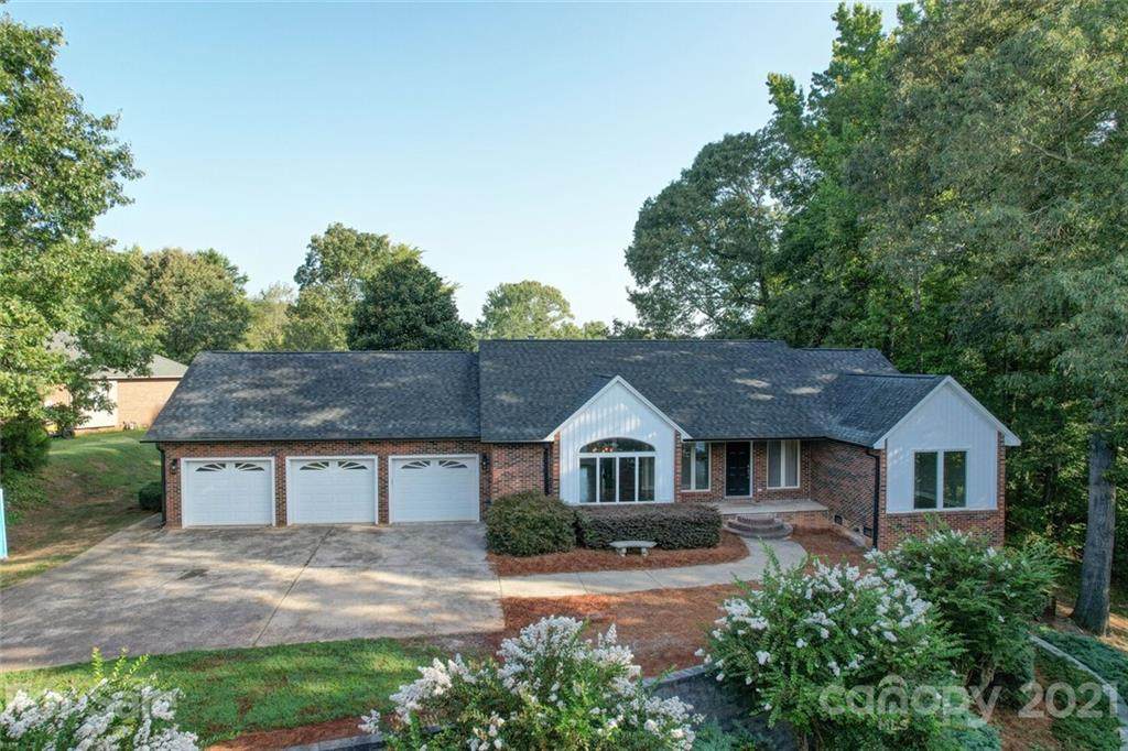 151 Harbourtown Drive - Photo 1