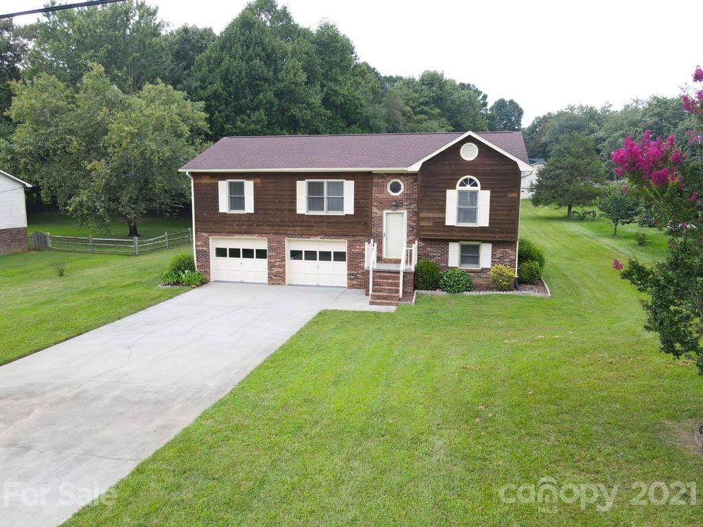 3307 Peachtree Place - Photo 1