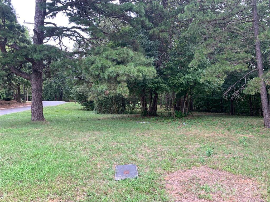 1920 Jake Alexander Boulevard - Photo 1