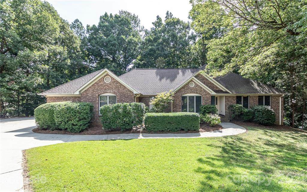 1718 Glen Echo Place - Photo 1