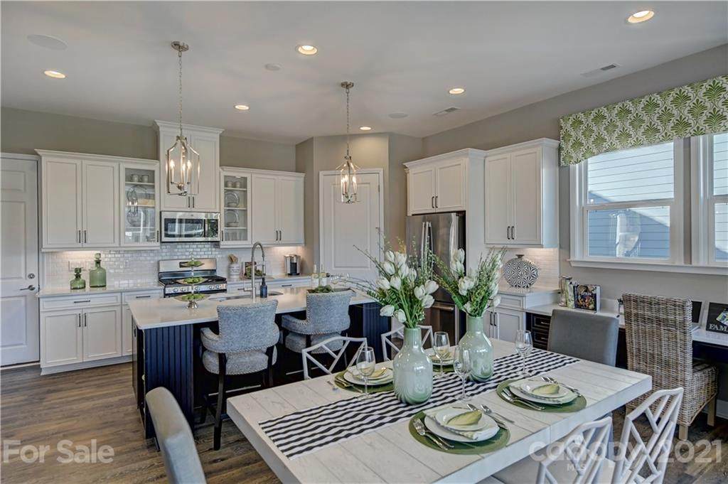 211 Pintail Drive - Photo 1