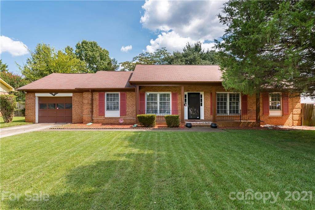 3220 Cross Winds Road - Photo 1