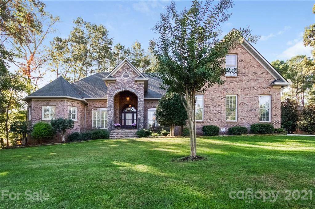 7806 Turnberry Lane - Photo 1