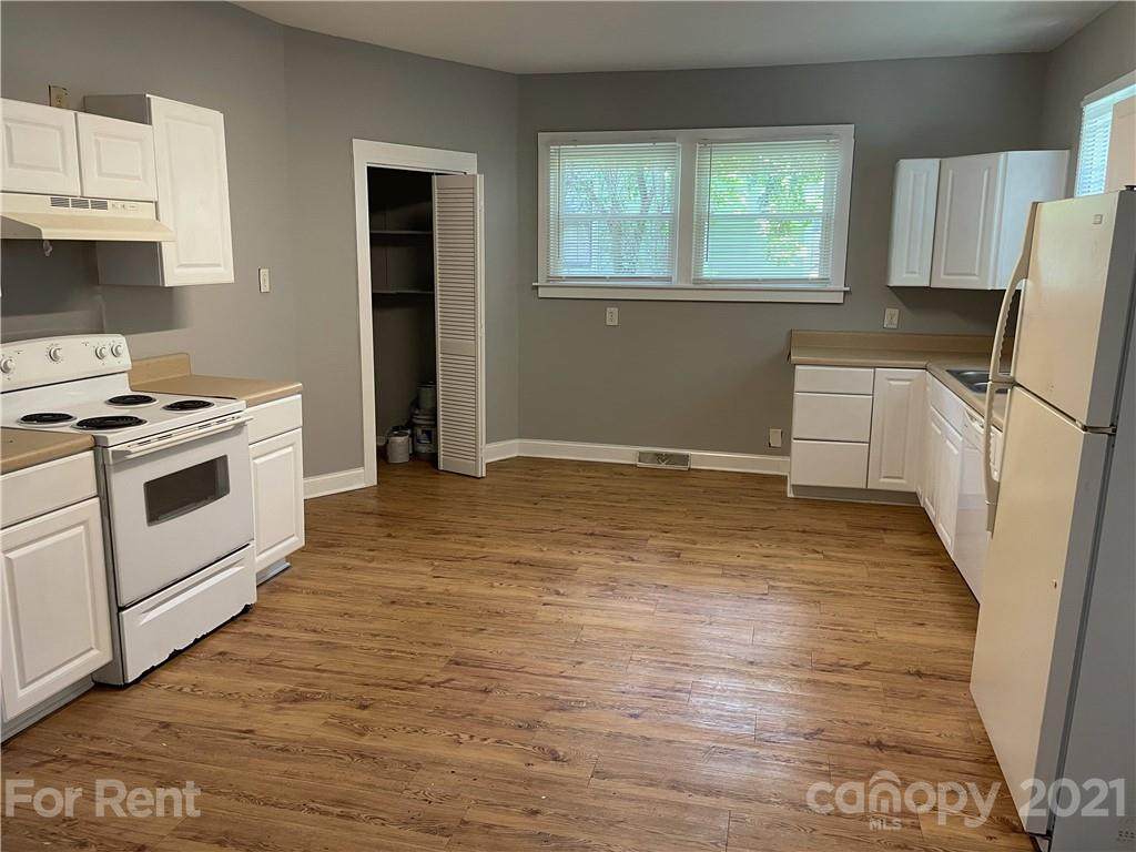 213 Weldon Street - Photo 1