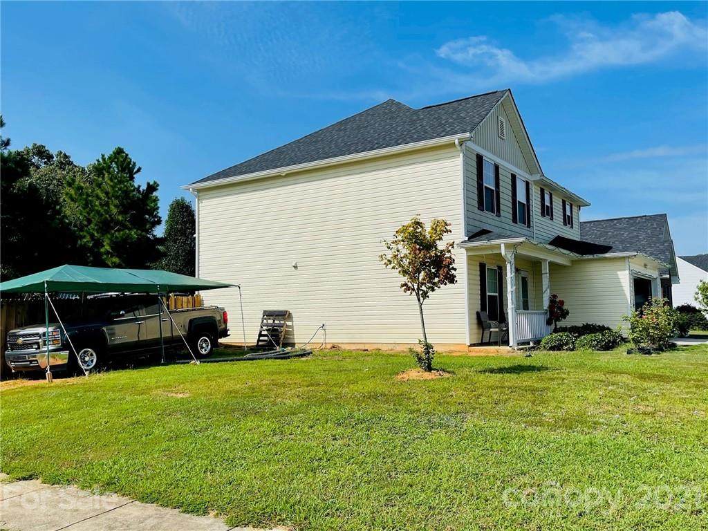 678 Scarlet Leaf Lane - Photo 1