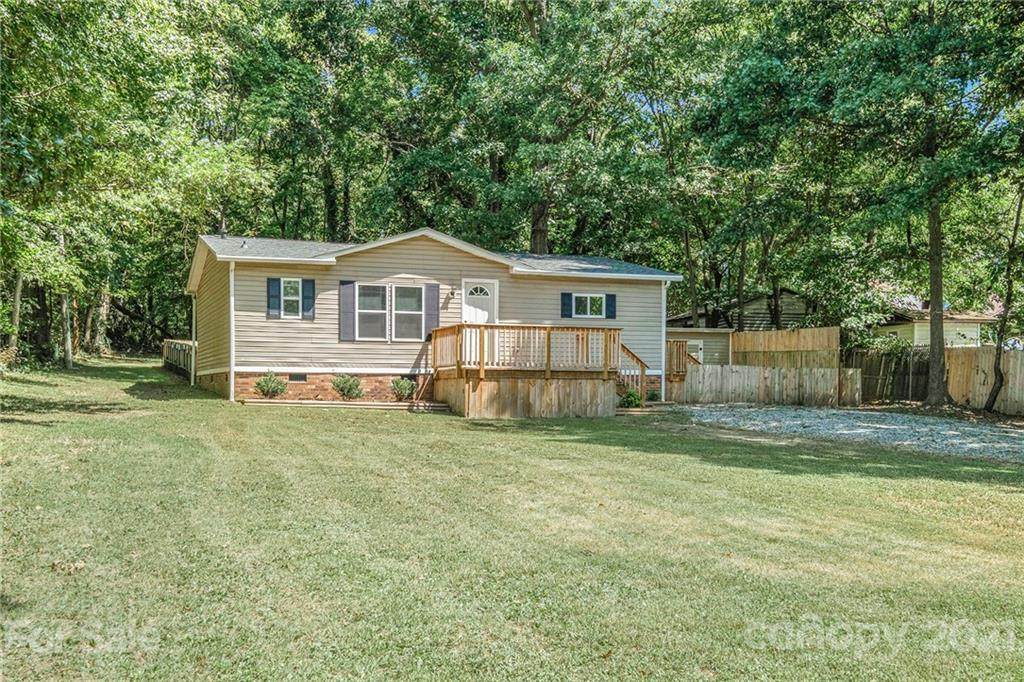 135 Cox Avenue - Photo 1