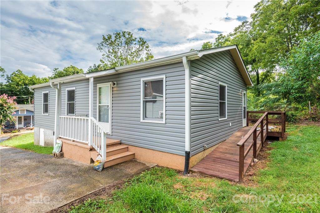 17 7th Avenue - Photo 1