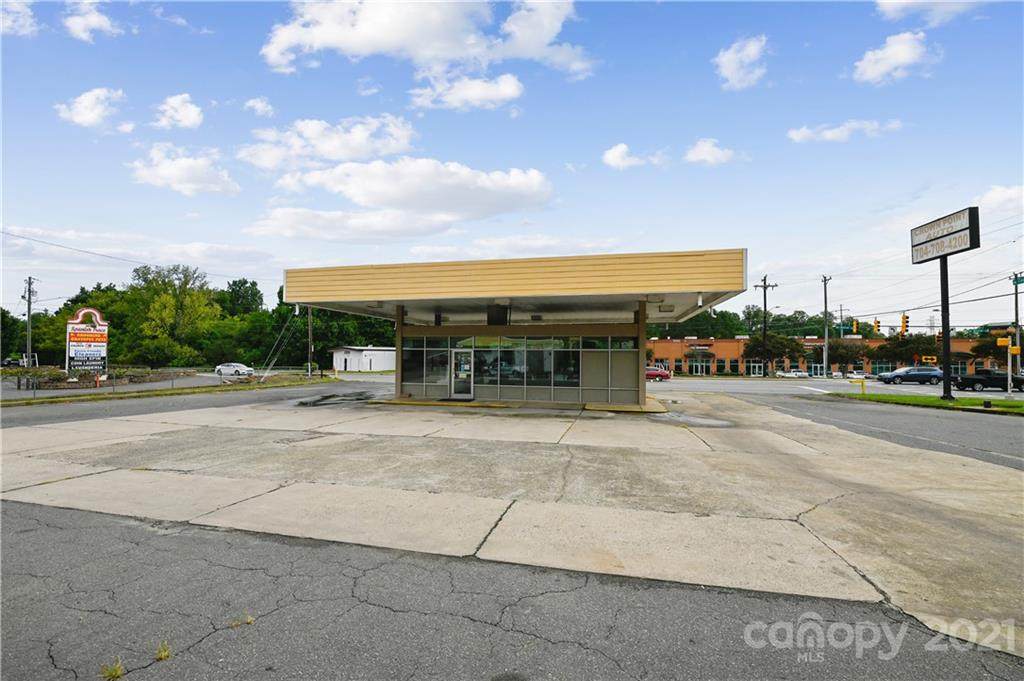9024 Monroe Road - Photo 1