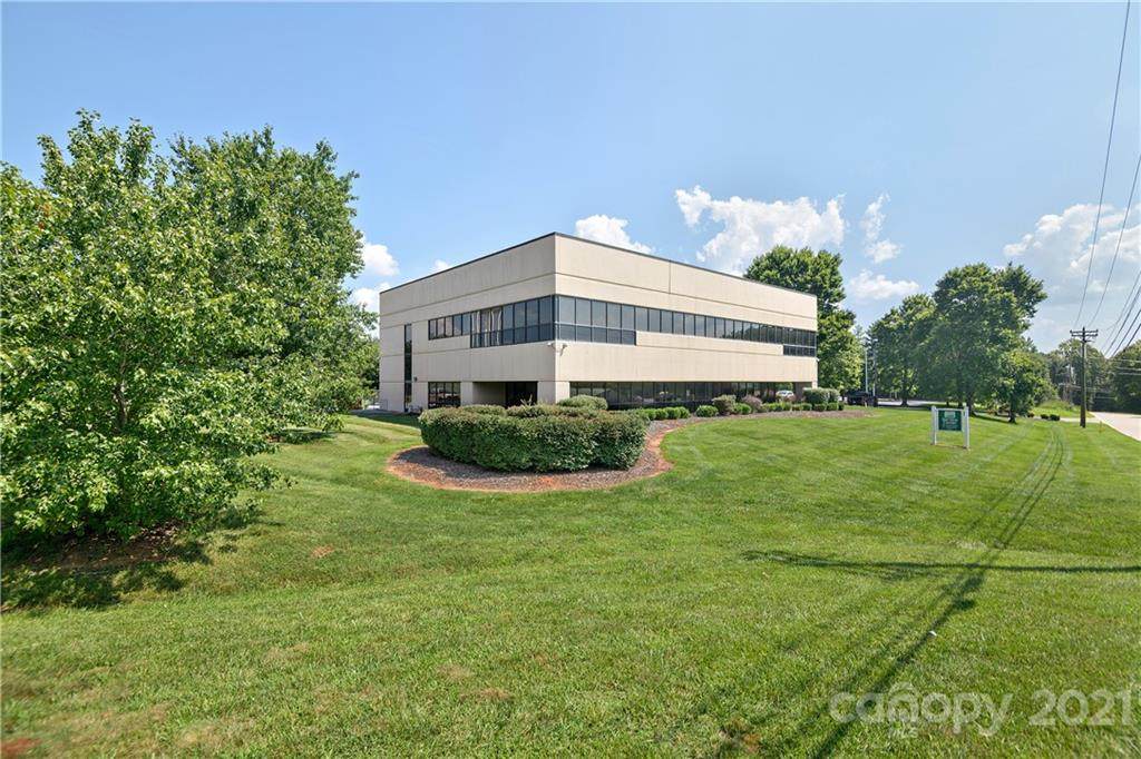 500 West Street - Photo 1