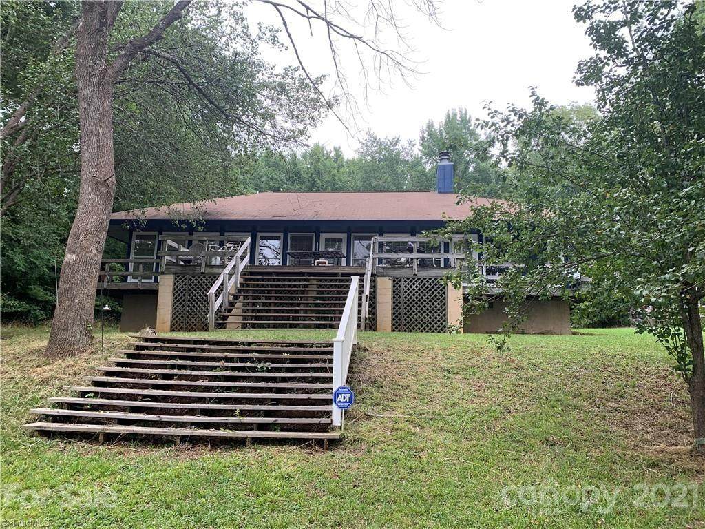 3259 Riverside Drive - Photo 1