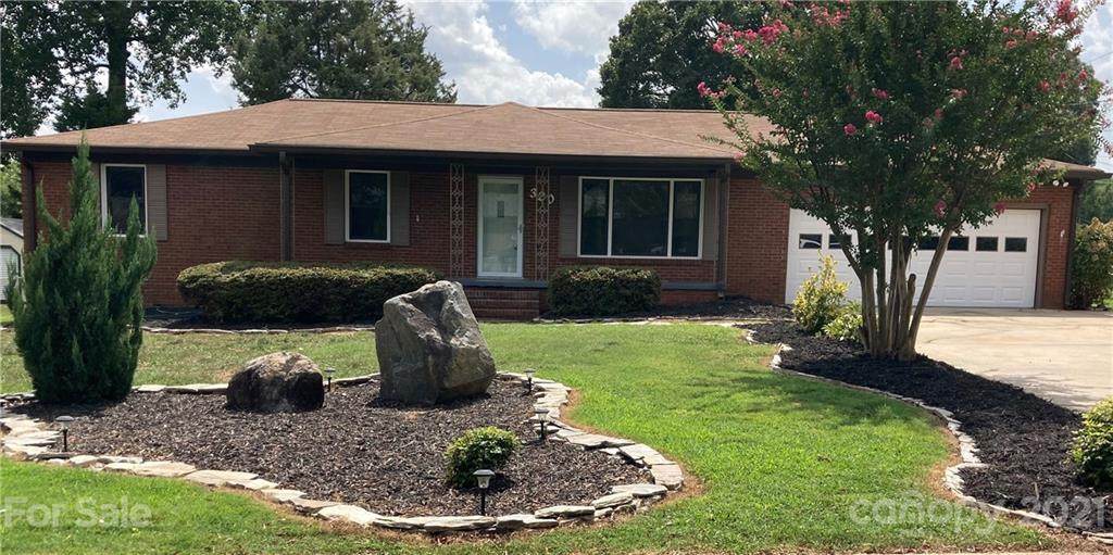 320 Windy Rush Road - Photo 1
