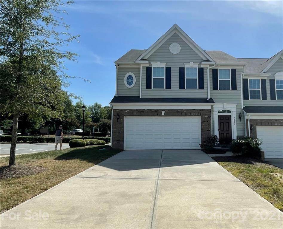7250 Gallery Pointe Lane - Photo 1