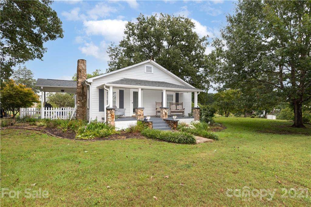 4551 River Road - Photo 1