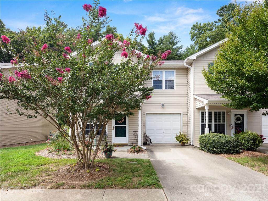 206 Farington Circle - Photo 1