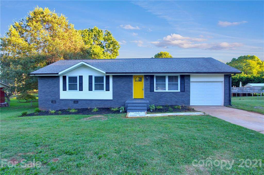 131 Midwood Lane - Photo 1
