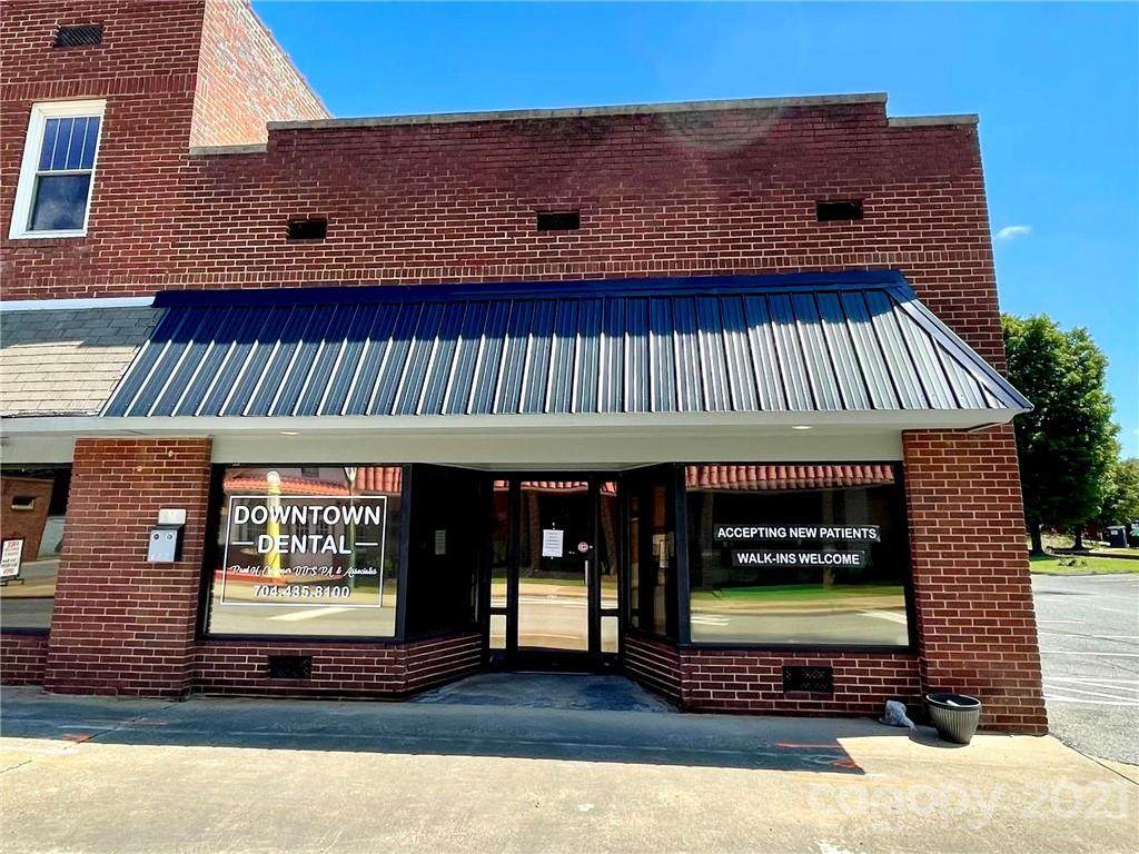 106 Mountain Street - Photo 1