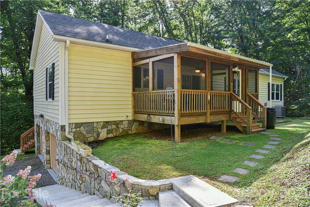 369 Hengestone Cove - Photo 1