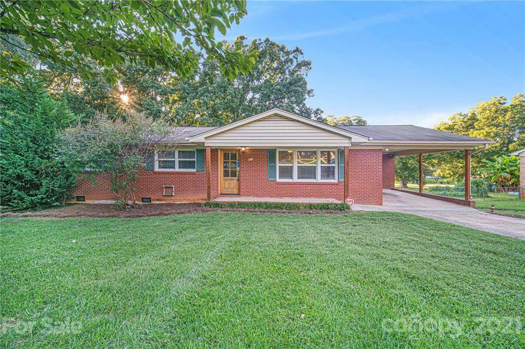 411 Ashebrook Park Road - Photo 1
