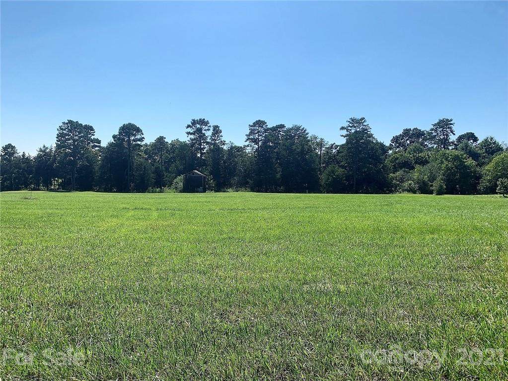 000 Memorial Highway - Photo 1
