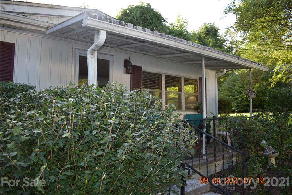 206 Iowa Street - Photo 1