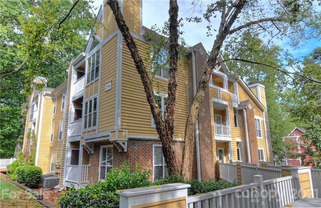 2516 Cranbrook Lane - Photo 1