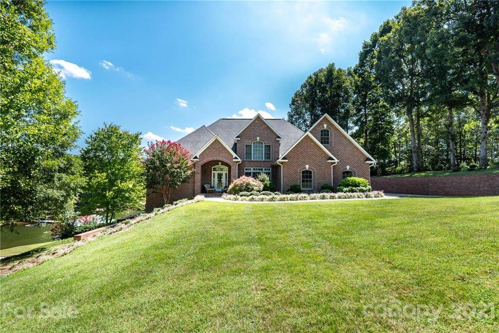 496 Davis Cove Road - Photo 1