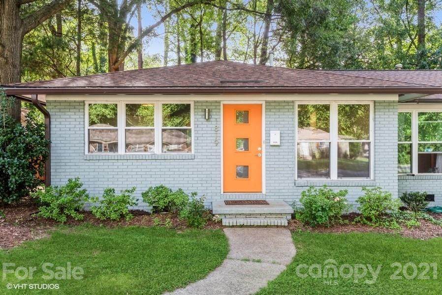 1819 Herrin Avenue - Photo 1