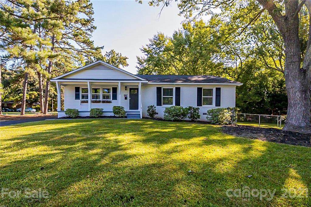 4001 Brookview Drive - Photo 1