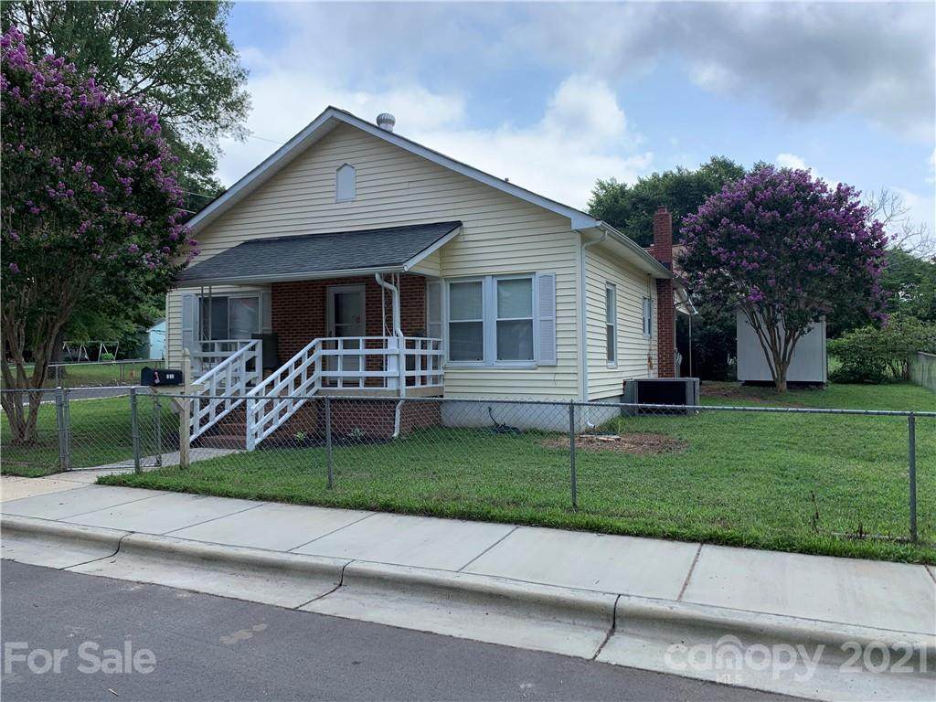 722 Spruce Street - Photo 1
