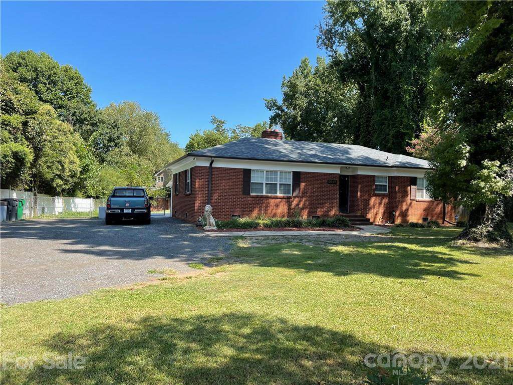5627 Hickory Grove Road - Photo 1