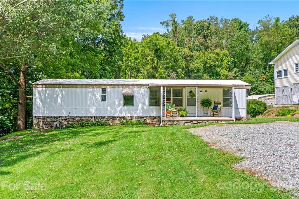 54 Breckenridge Parkway - Photo 1