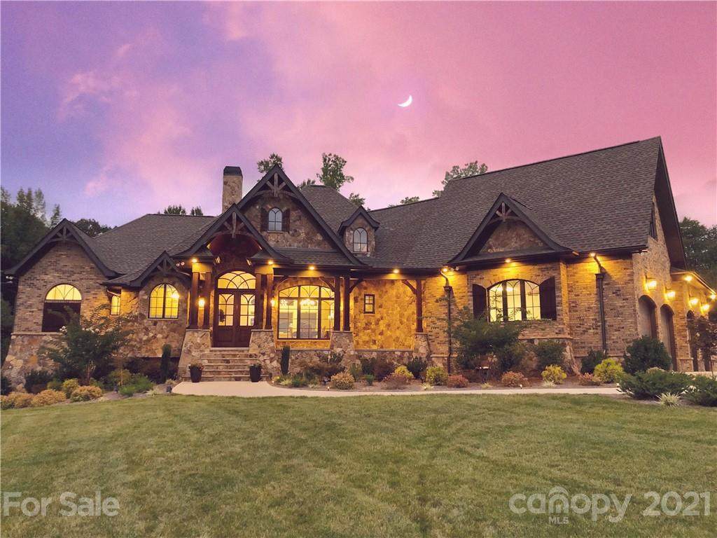 1002 Pinnacle Drive - Photo 1