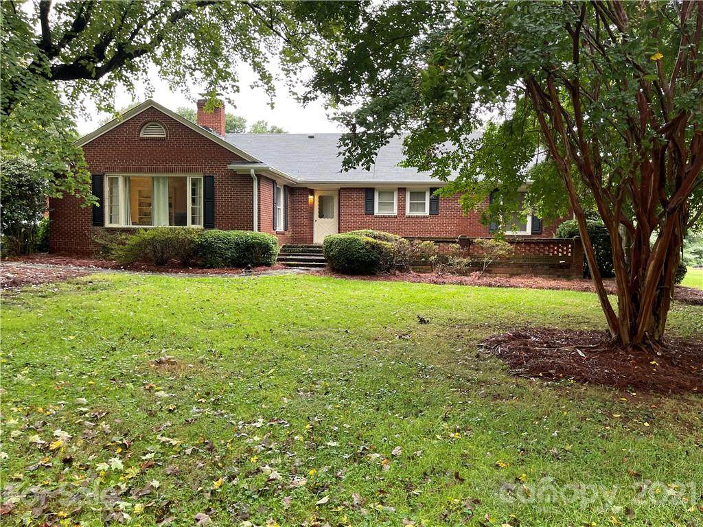 627 Harmony Drive - Photo 1