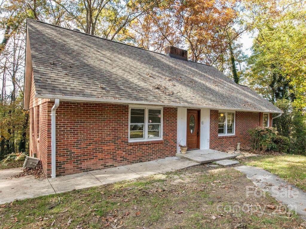 431 Fairground Avenue - Photo 1