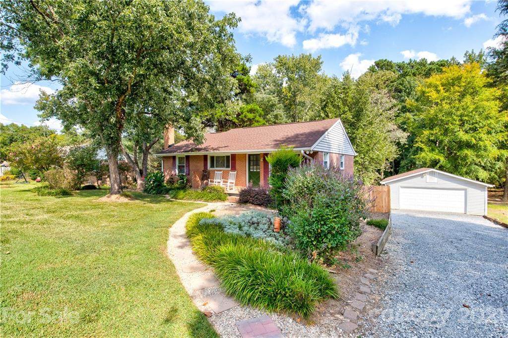 844 Springdale Road - Photo 1