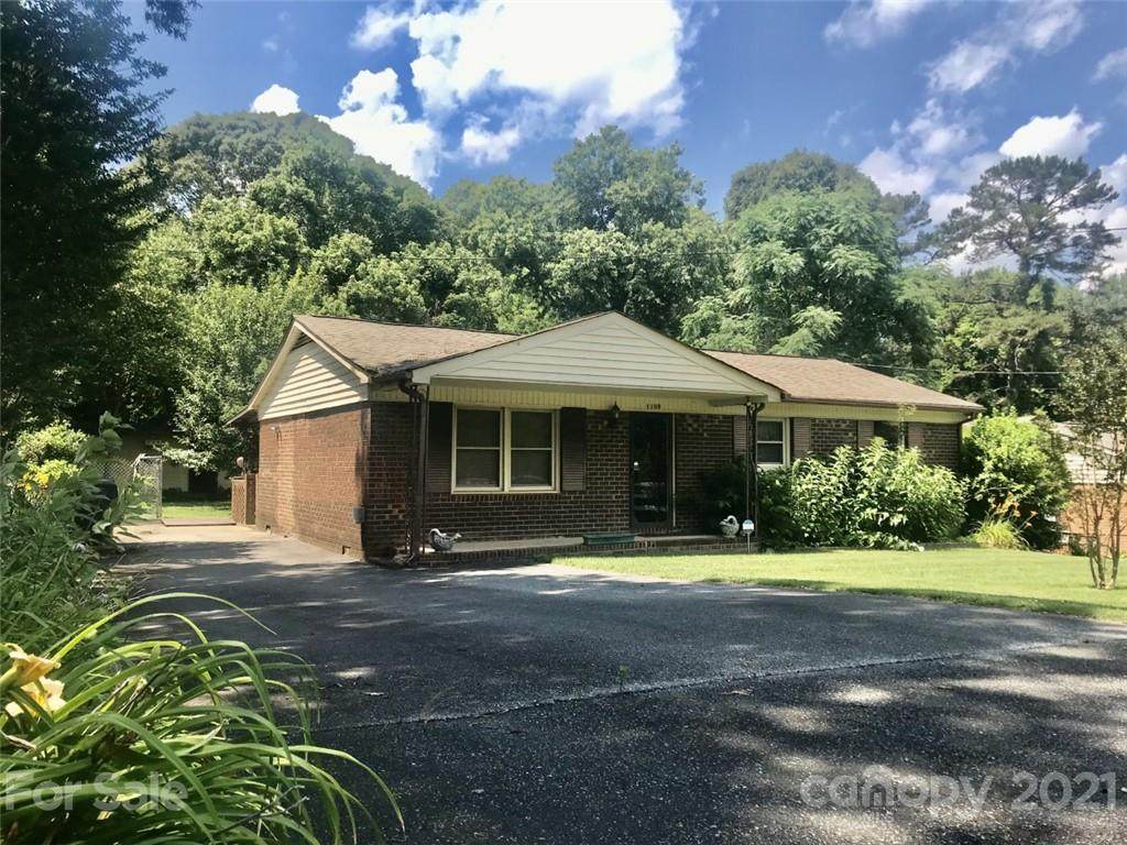 1109 Larkspur Lane - Photo 1