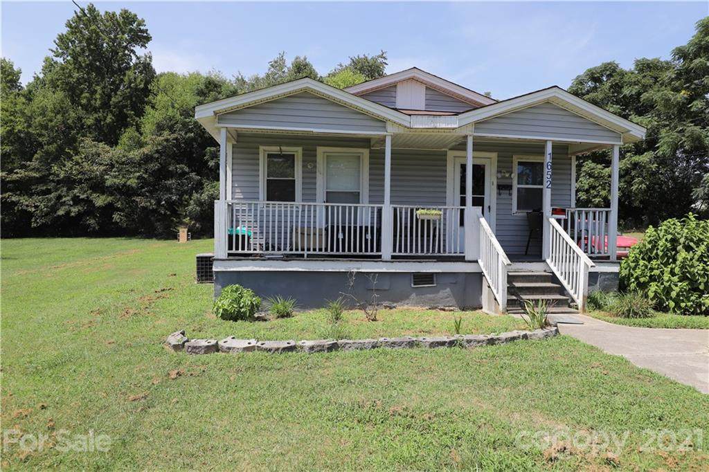 1652 Garnet Street - Photo 1