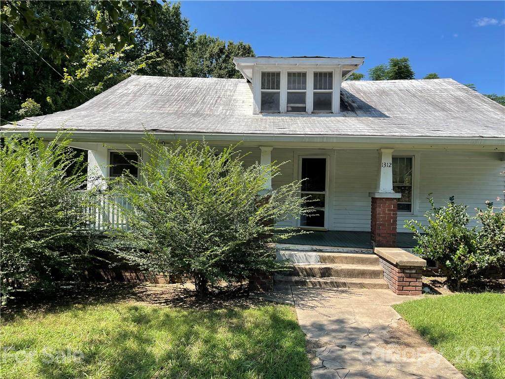 1312 Wilson W Lee Boulevard - Photo 1