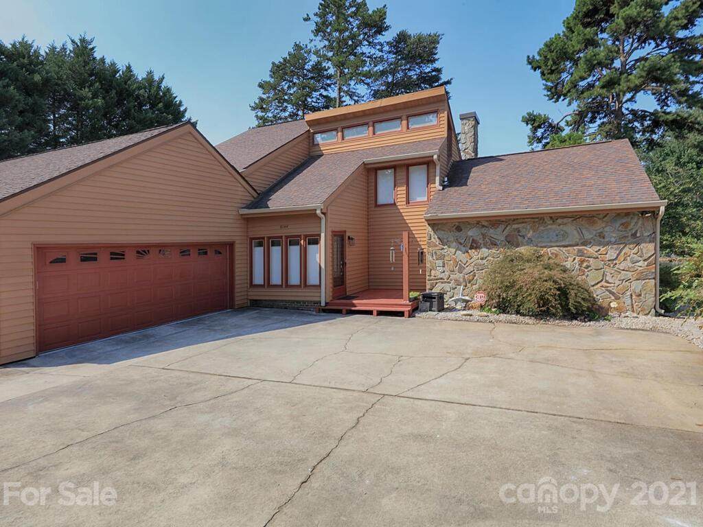 8144 Malibu Pointe Lane - Photo 1