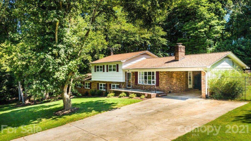 304 Parlier Avenue - Photo 1