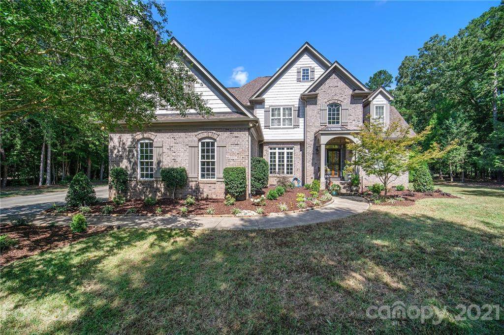 557 Wyndham Lane - Photo 1