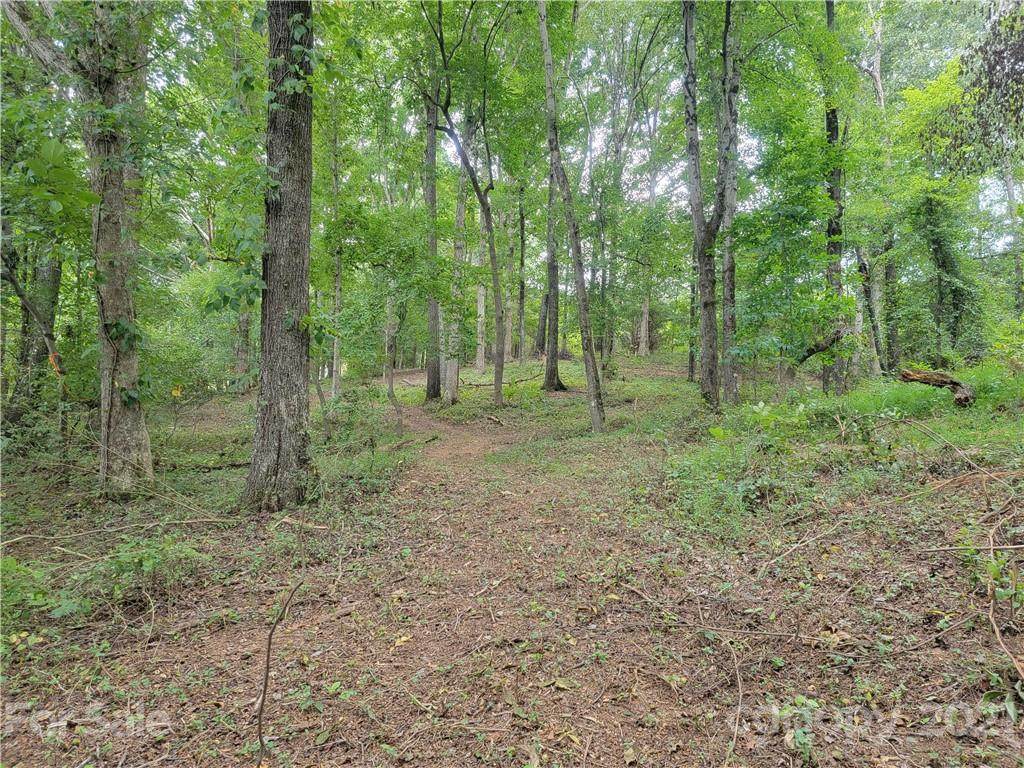 131 Kester Drive - Photo 1