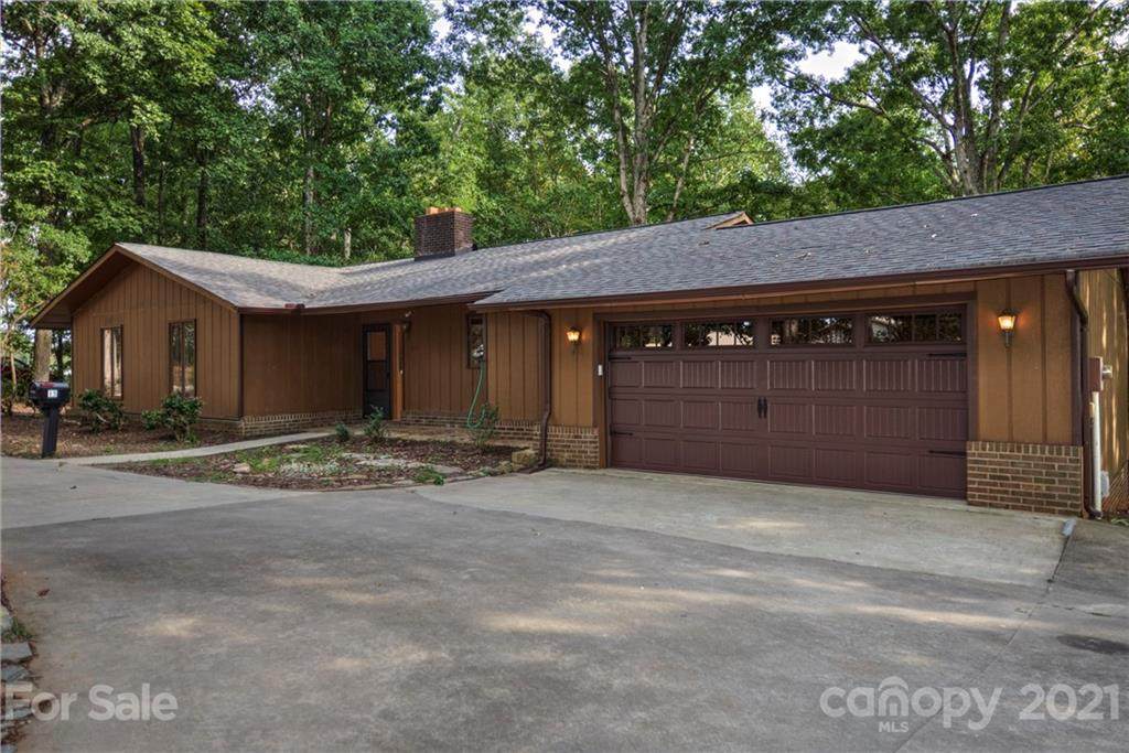 15 Plaza Drive - Photo 1